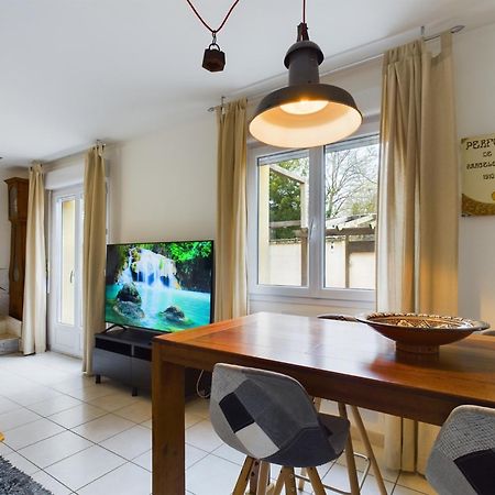 بونت-سانت-ماري Maison Cosy - Jardin Privatif - Proche Magasin D'Usine المظهر الخارجي الصورة
